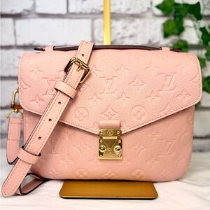 Louis Vuitton Rose Poudre (Light Pink) Empreinte Leather Pochette Métis